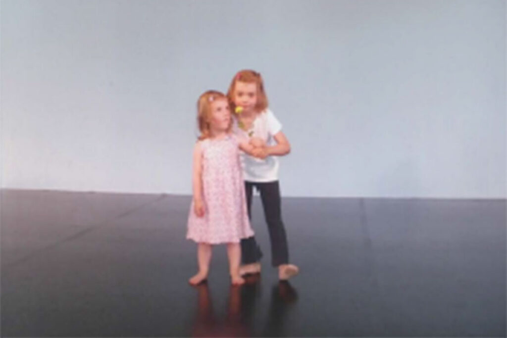 Zoe-2 PusteblumenGlueck - Tanzende Kinder - Freundschaft macht Mut - 1